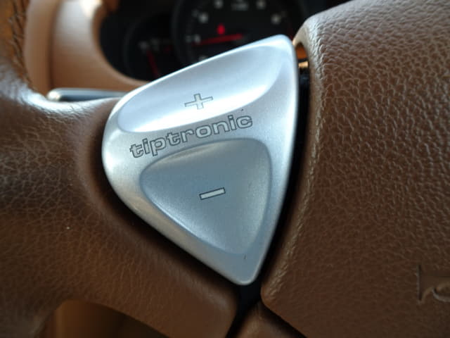 Porsche Cayenne thumbnail 43