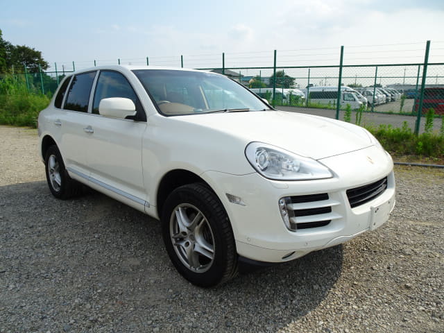 Porsche Cayenne thumbnail 7