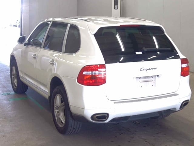 Porsche Cayenne thumbnail 5
