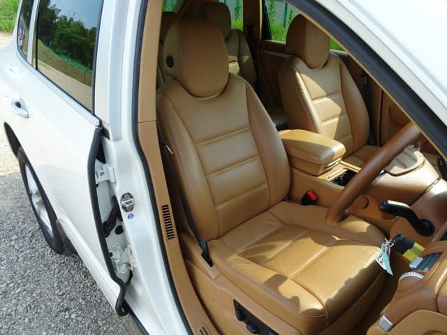 Porsche Cayenne thumbnail 25
