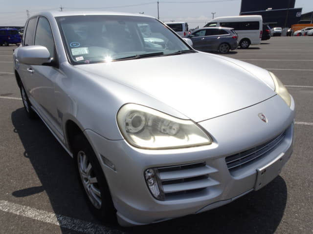 Porsche Cayenne thumbnail 7
