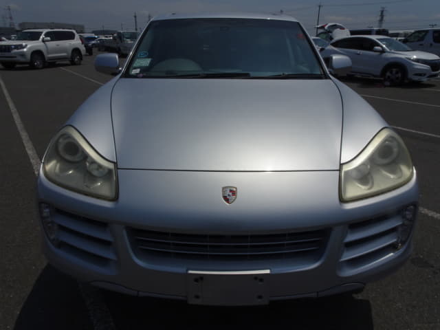 Porsche Cayenne thumbnail 8