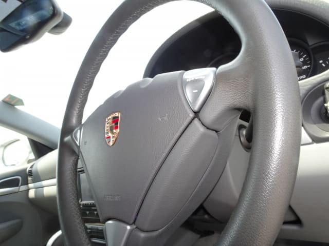 Porsche Cayenne thumbnail 42