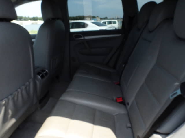 Porsche Cayenne thumbnail 27