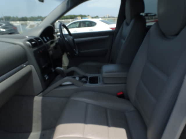 Porsche Cayenne thumbnail 26