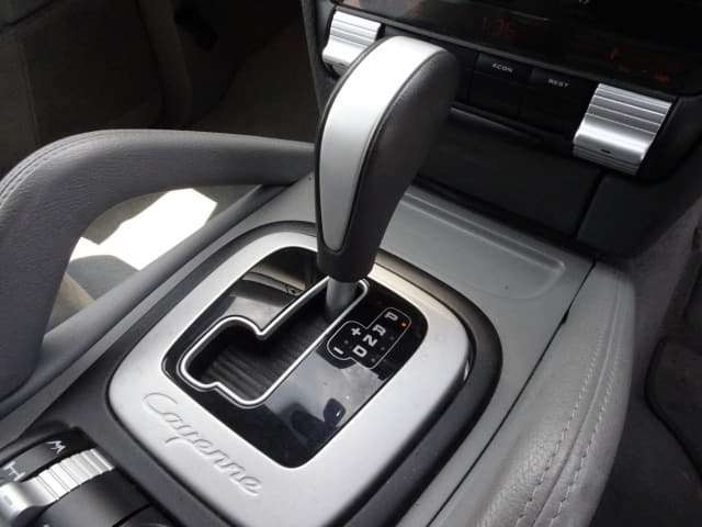 Porsche Cayenne thumbnail 38