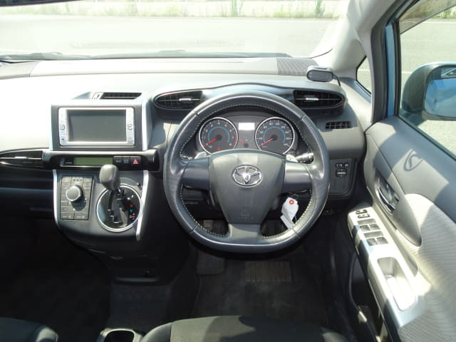 TOYOTA Wish thumbnail 33
