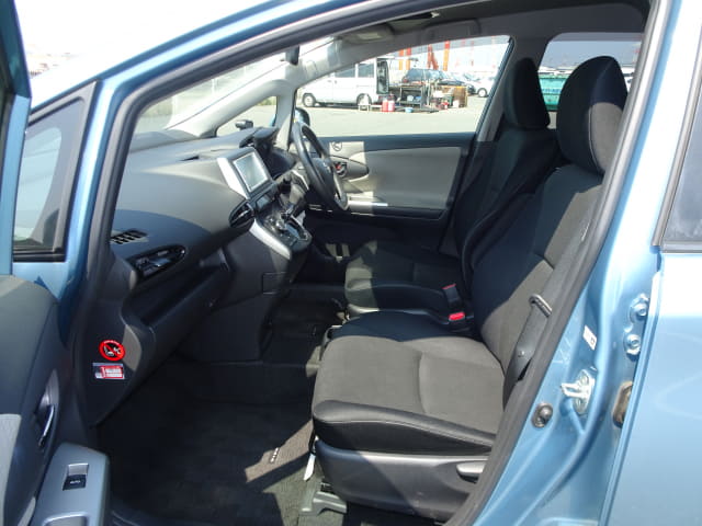 TOYOTA Wish thumbnail 27