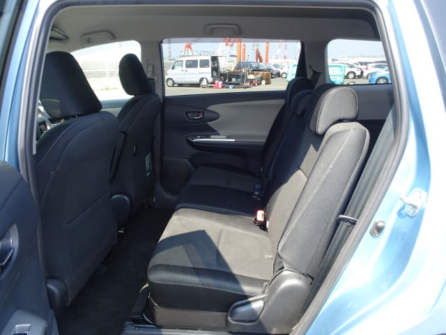TOYOTA Wish thumbnail 28