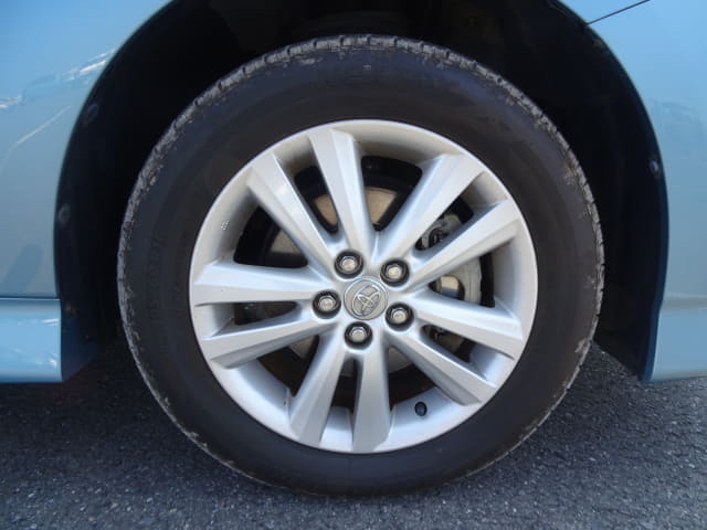 TOYOTA Wish thumbnail 12