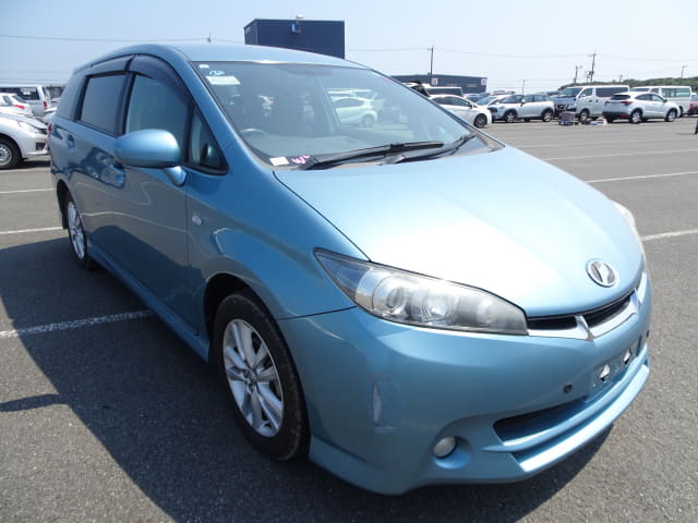 TOYOTA Wish thumbnail 7