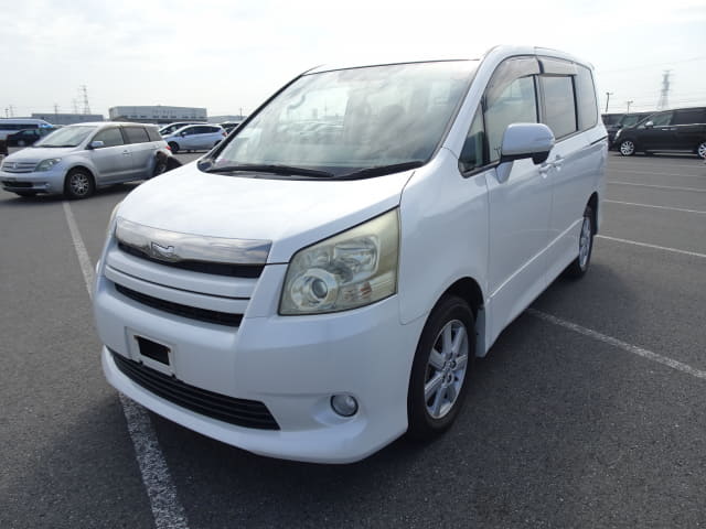 2007 TOYOTA Noah