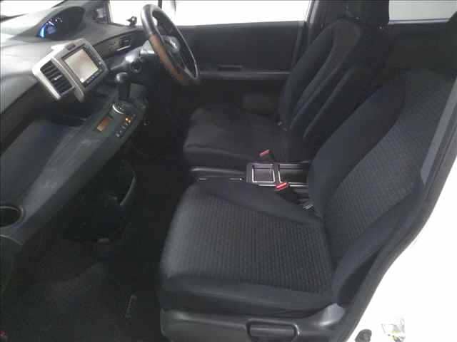 HONDA Freed Spike thumbnail 3