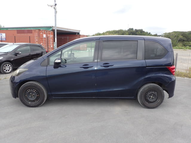HONDA Freed thumbnail 2