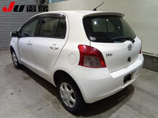 2005 TOYOTA Vitz