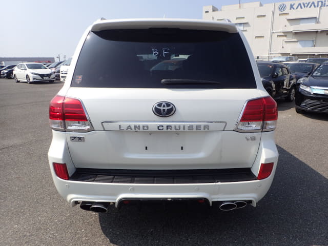 TOYOTA Land Cruiser thumbnail 4