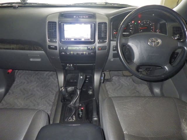 TOYOTA Land Cruiser Prado thumbnail 3