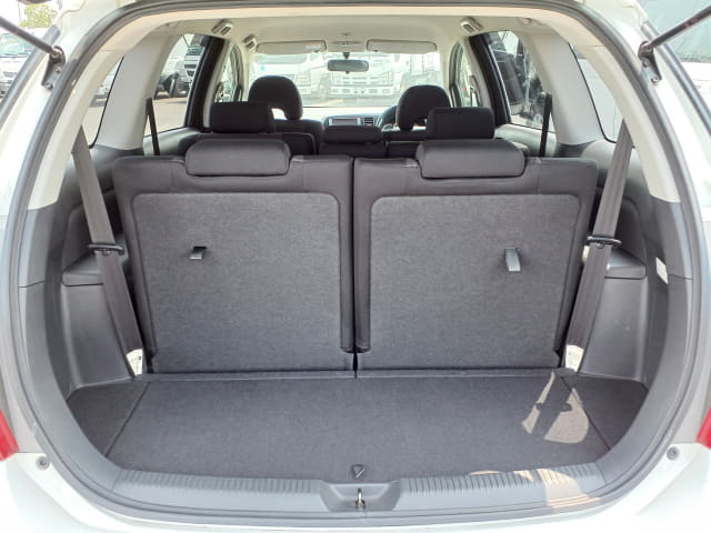 TOYOTA Wish thumbnail 29