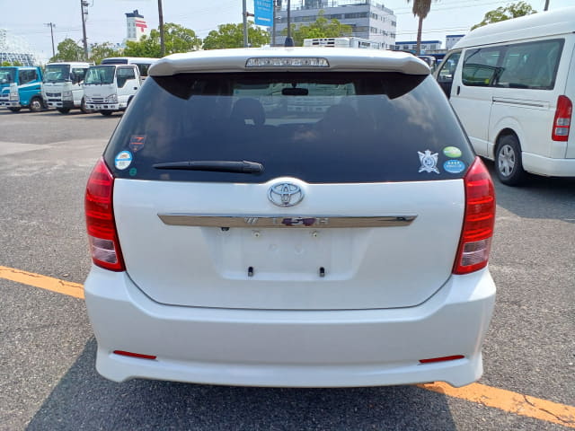 TOYOTA Wish thumbnail 4
