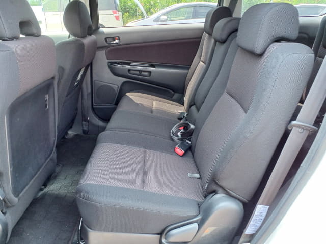 TOYOTA Wish thumbnail 27
