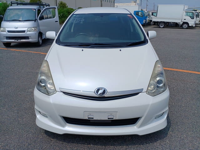 TOYOTA Wish thumbnail 8