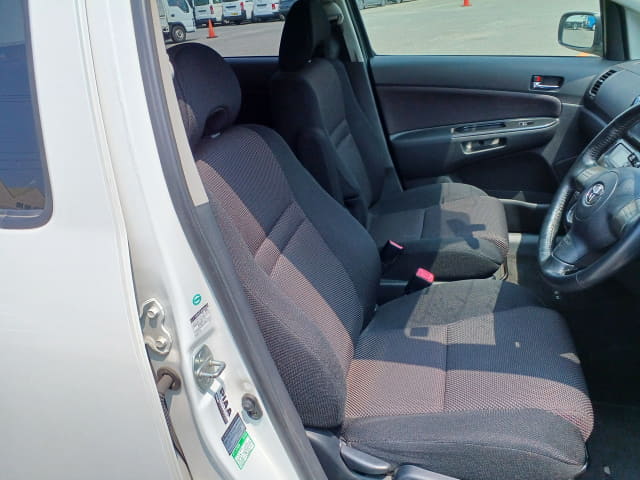 TOYOTA Wish thumbnail 25