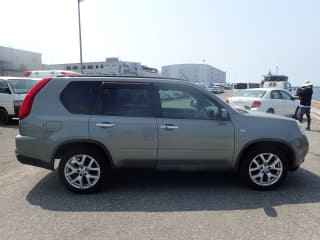 2010 NISSAN X-Trail