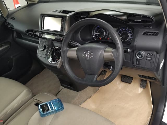 TOYOTA Wish thumbnail 52