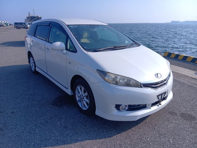 TOYOTA Wish thumbnail 7