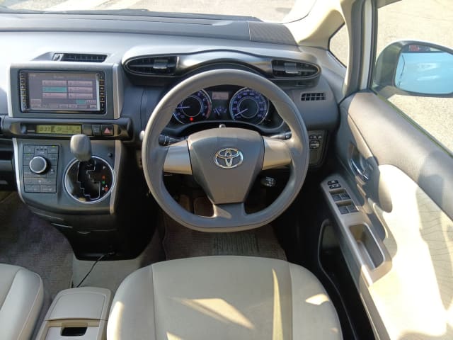 TOYOTA Wish thumbnail 34