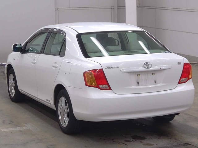 TOYOTA Corolla Axio thumbnail 4