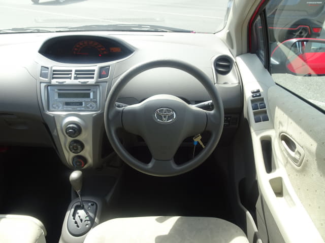 TOYOTA Vitz thumbnail 31