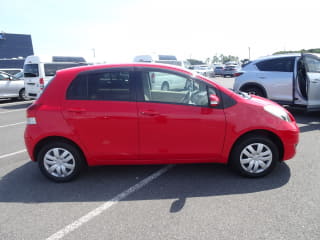 2009 TOYOTA Vitz