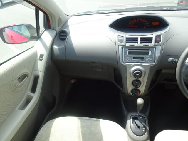 TOYOTA Vitz thumbnail 32