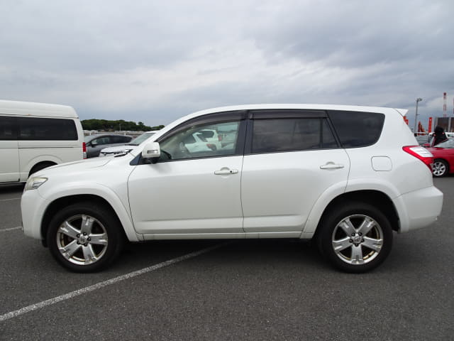 TOYOTA Vanguard thumbnail 2