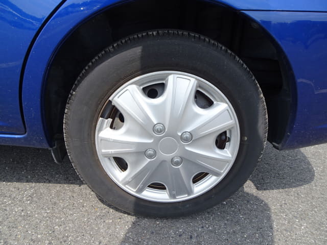 TOYOTA Raum thumbnail 10