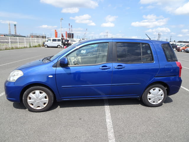 TOYOTA Raum thumbnail 2