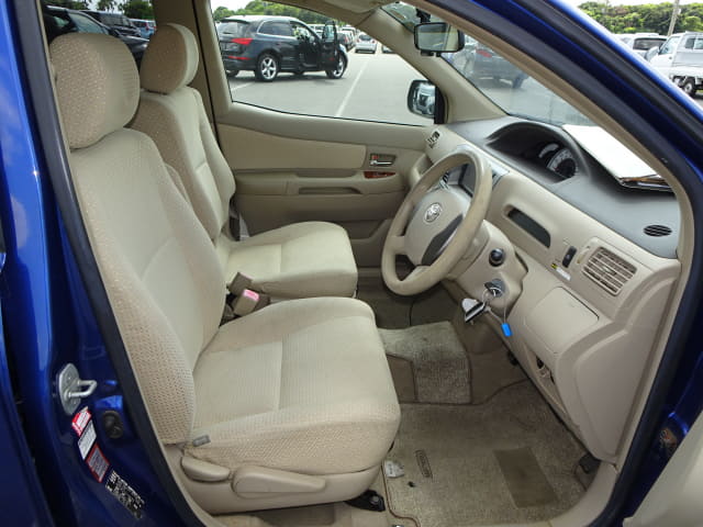 TOYOTA Raum thumbnail 25