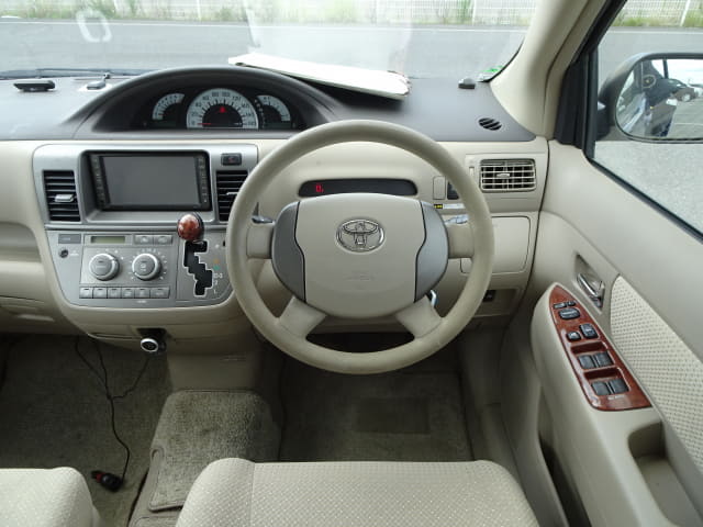 TOYOTA Raum thumbnail 30
