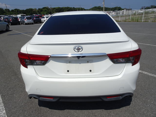 TOYOTA Mark X thumbnail 4