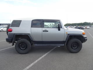 2011 TOYOTA FJ Cruiser