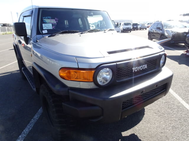 TOYOTA FJ Cruiser thumbnail 70