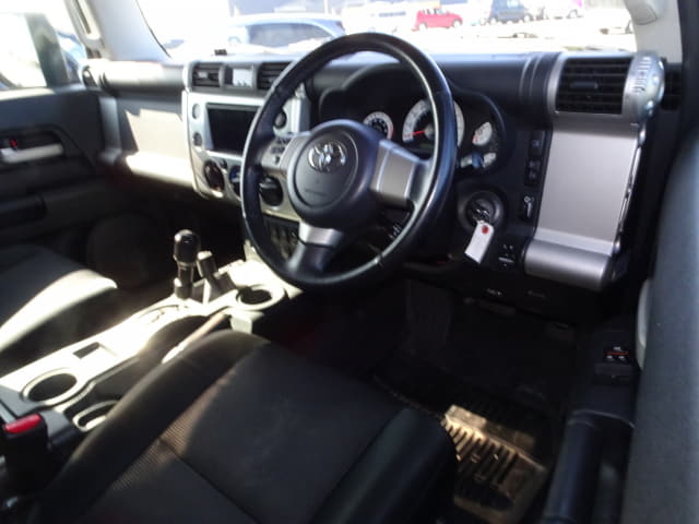TOYOTA FJ Cruiser thumbnail 32