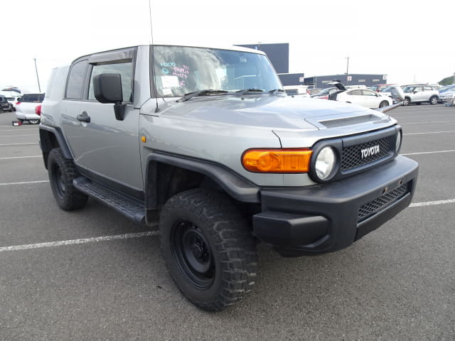 TOYOTA FJ Cruiser thumbnail 7