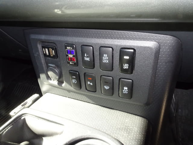 TOYOTA FJ Cruiser thumbnail 44