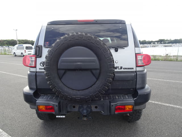 TOYOTA FJ Cruiser thumbnail 4