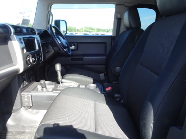 TOYOTA FJ Cruiser thumbnail 26