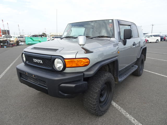 2011 TOYOTA FJ Cruiser