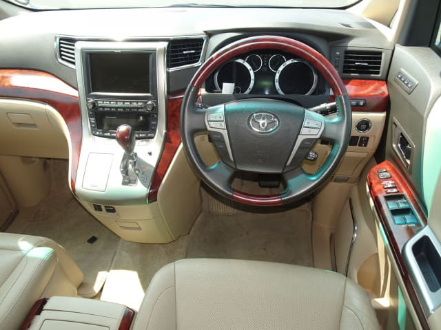 TOYOTA Alphard thumbnail 33
