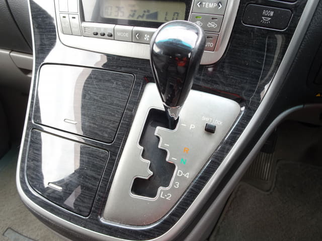 TOYOTA Alphard thumbnail 40